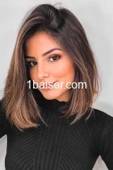 Jeune femme sensuelle 