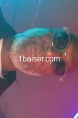 cherche masseuse