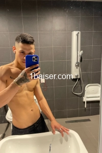 Escort Sebastian XL Dotado Latino