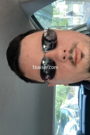 Homme dispo sans tabous pour moments coquins