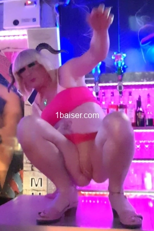 Lisa salope à enculer, 