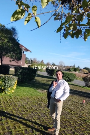 Romain, Escort Bordeaux