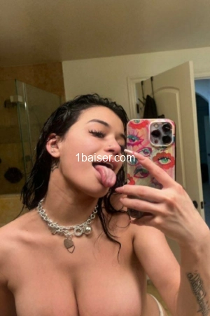 Malizia DEDRAVO, Escort Girl Gard