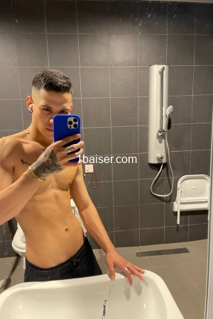 Escort Sebastian XL Dotado Latino