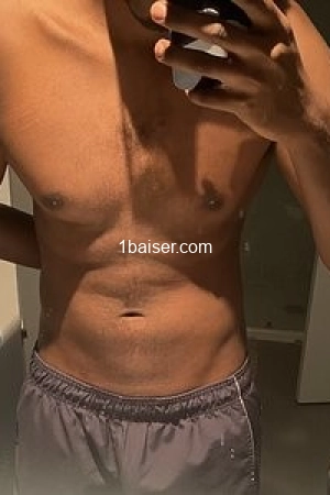 Mr. Black_19cm, Escort Lens