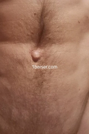 Aristo cool classe cultivé ultra discret au service de ses dames, Escort Aubergenville