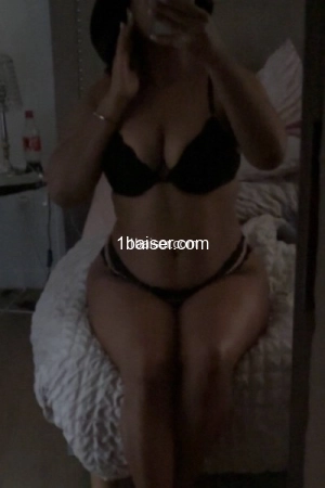 Douceeemayaaa, Escort Brie Comte Robert