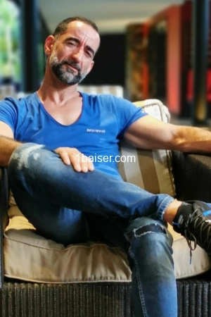 Recherche massage , Escort Wassy