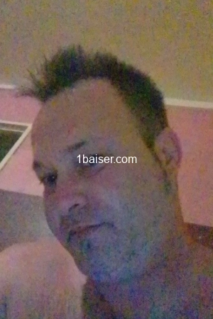 Adore faire les cunnilingus , Escort Clichy