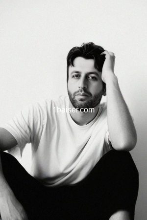 Berdia, Escort Fontainebleau