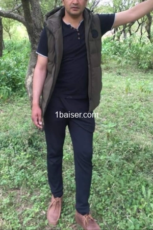 Kami, Escort 14éme Arr de Observatoire