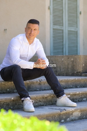 Julio, Escort Foucherans