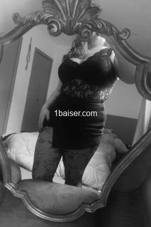 Escort Femme Pulpeuse & Sensuelle – Votre Moment d’Évasion