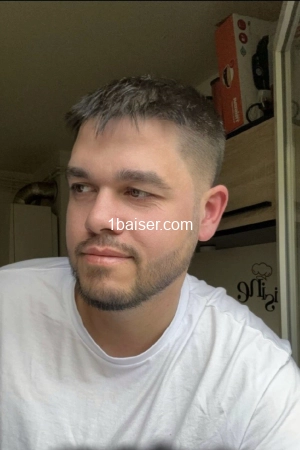 Yann22100, Escort Cotes d'Armor