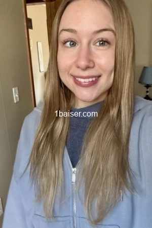 Angela Mery, Escort Lorient