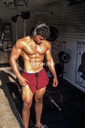 Ilyes, Escort 14éme Arr de Observatoire