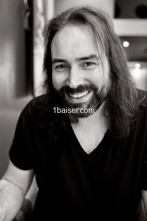 ROMAINTIME, Escort Calvados