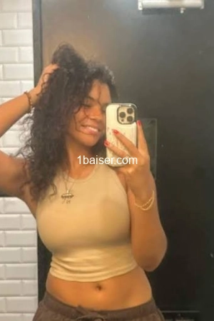 Sarah line , Escort Hautes Pyrenees