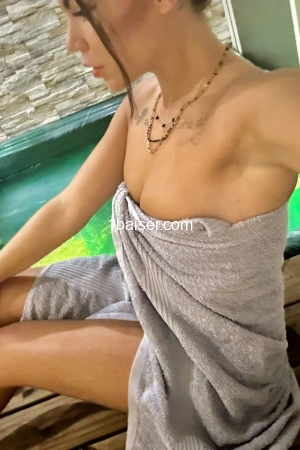 Justine, Escort Évry