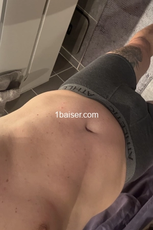 Max74escort, Escort Grenoble