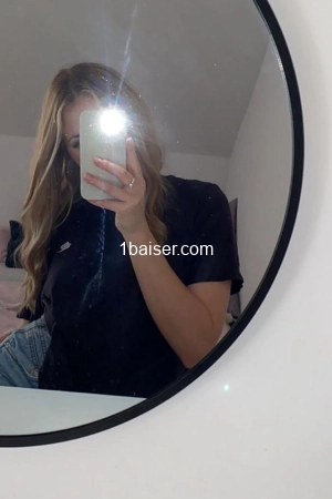 Annick Bouvier , Escort Essonne