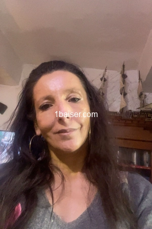 Julia83000, Escort Toulon