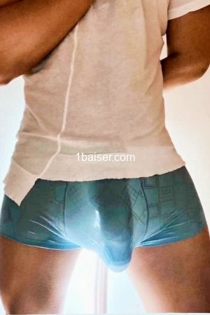 Arefin, Escort 20éme Arr de Ménilmontant