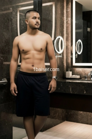 Arefin, Escort 2 Arr de la Bourse