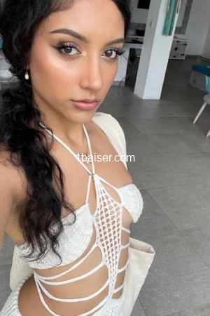 Mel dispo, Escort Bordeaux