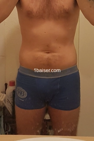 Escort Escorte boy à votre disposition 