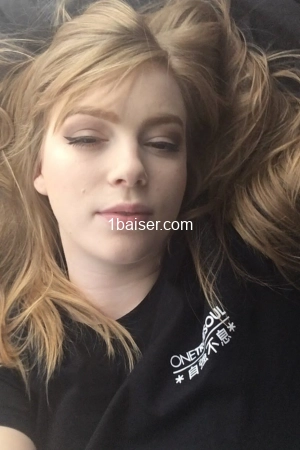 Lucine, Escort Amiens