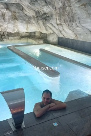 Gentleman , Escort Ain