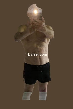 Homme mur cherche initiatrice expérimentée, Escort Chelles