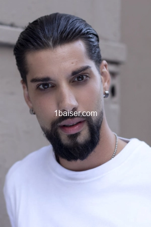 Escort ANDREA JEUNE TBM D'ORIGINE ITALIENNE SANS TABOO 