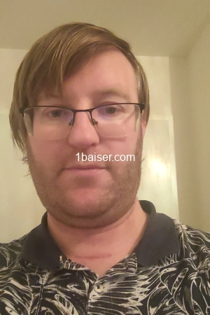 Cédric , Escort Parthenay