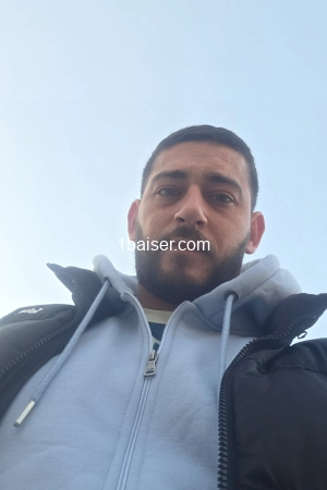 Yann escort boy , Escort Muret