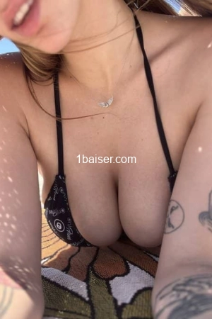 Andrea , Escort La Rochelle