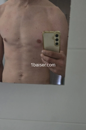 Jeune boy, Escort Albi