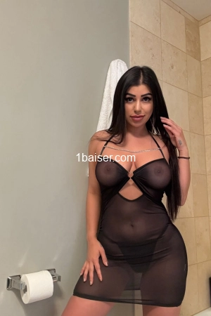 Maëllevotue, Escort Girl Aizenay