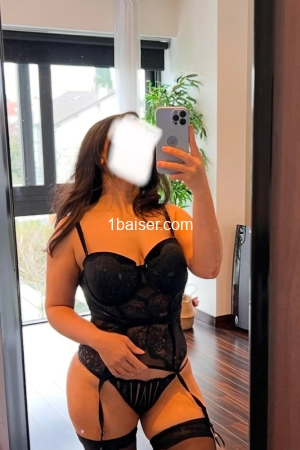 Escort Petite brune 