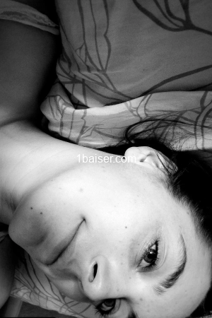 Héraïs, Escort Niort