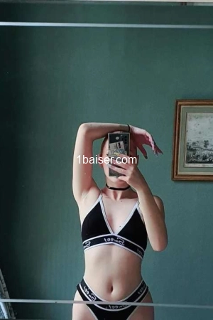 Héraïs, Escort Girl Sansais