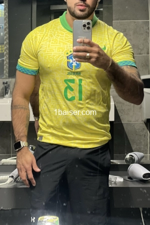 VraiMale21cm, Escort Gervans