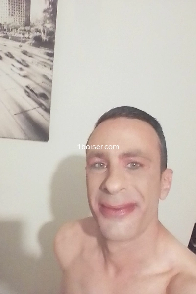 Efféminé reçoit sur Grenoble  — Escort Isere (1)