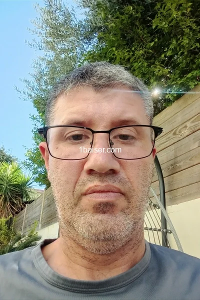 Escort à Béziers : Mira, Homme (2/3)