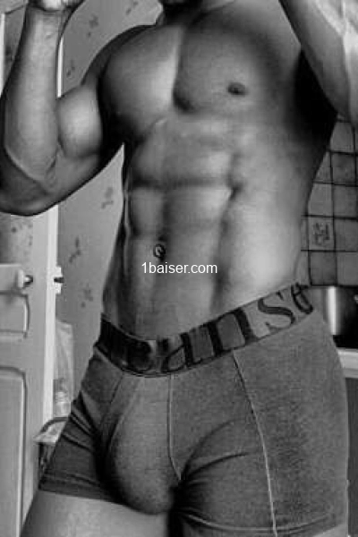 Black boy — Escort Le Mans (1)