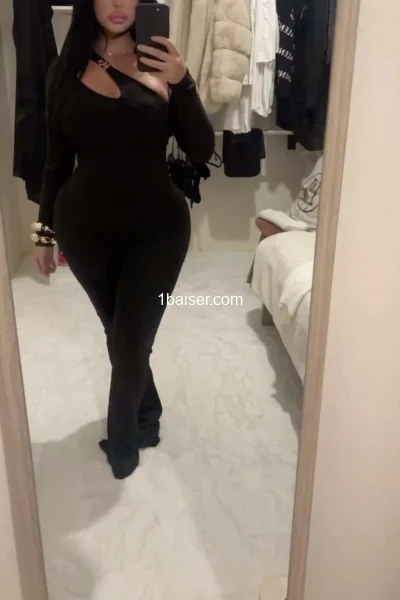 ZinaWebcamDuovip  — Escort in Paris, Female (1/18)