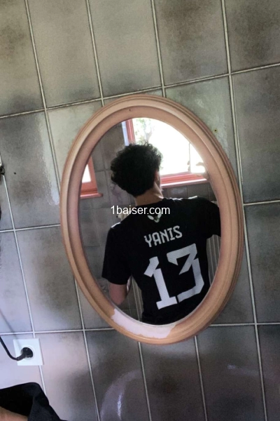 Yanis 