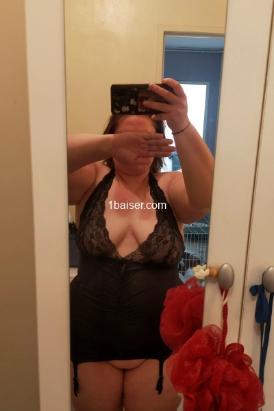 Femme avec rondeur  — Escort Reims (1)
