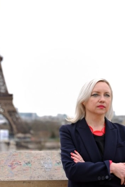 F bcbg et élégante sur Paris
